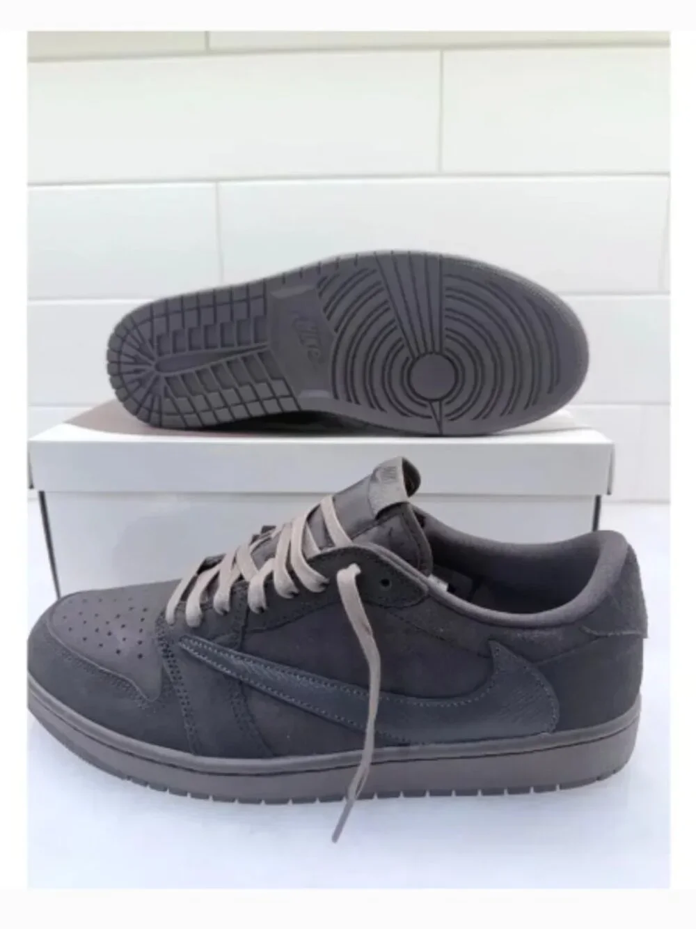 Jordan 1 Retro Low - Velvet Brown Travis Scott - New